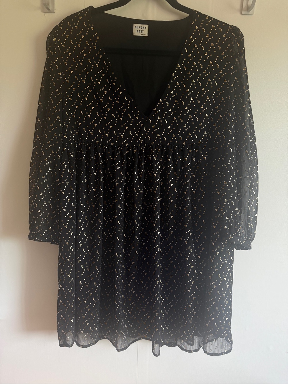 Aritzia Sunday Best Jinx Dress Small Black Gold Metallic Babydoll Mini